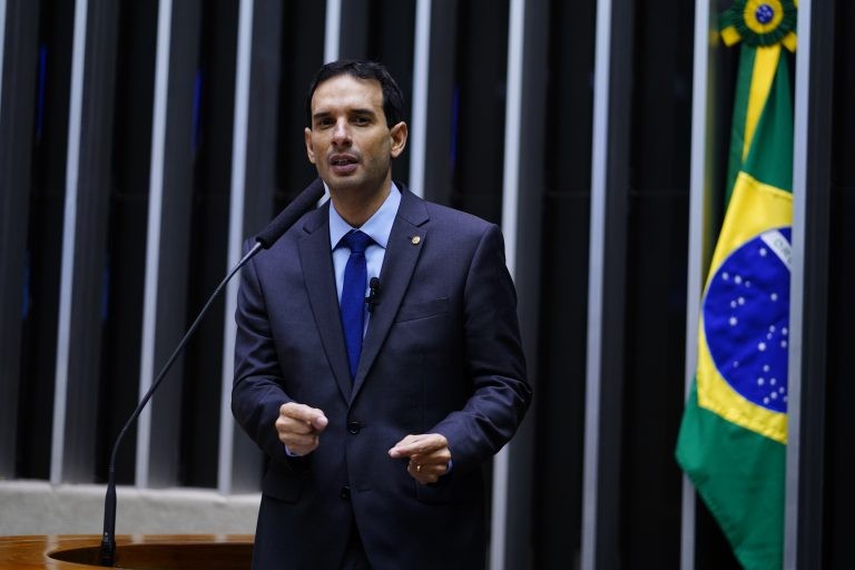 Deputado Léo Prates, autor da proposta - (Foto: Pablo Valadares/Câmara dos Deputados)