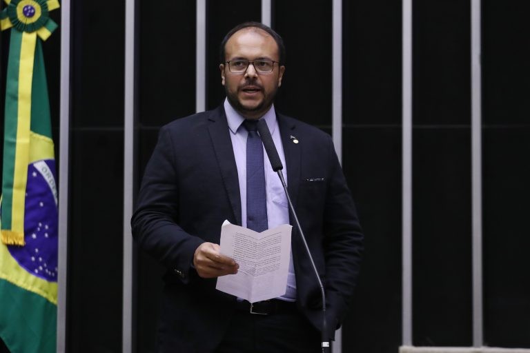 O autor da proposta, deputado Thiago de Joaldo - (Foto: Bruno Spada/Câmara dos Deputados)