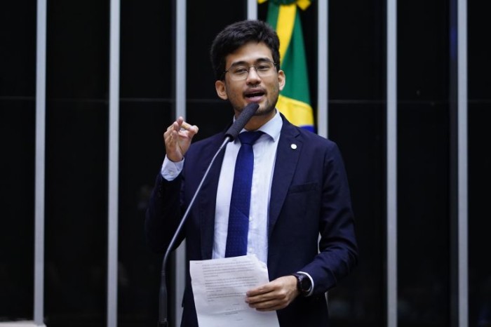 O autor da proposta, deputado Kim Kataguiri - (Foto: Pablo Valadares / Câmara dos Deputados)