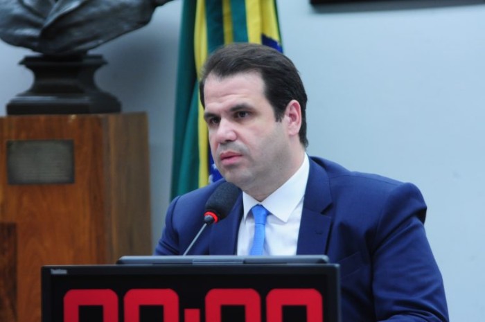 Deputado Aureo Ribeiro, autor da proposta - (Foto: Billy Boss/Câmara dos Deputados)