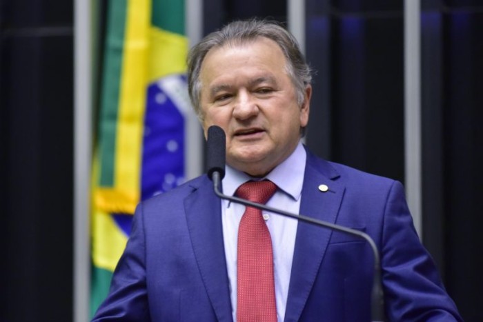 Solano: mudança trará mais razoabilidade às prerrogativas de ex-presidentes do Brasil - (Foto: Zeca Ribeiro / Câmara dos Deputados)