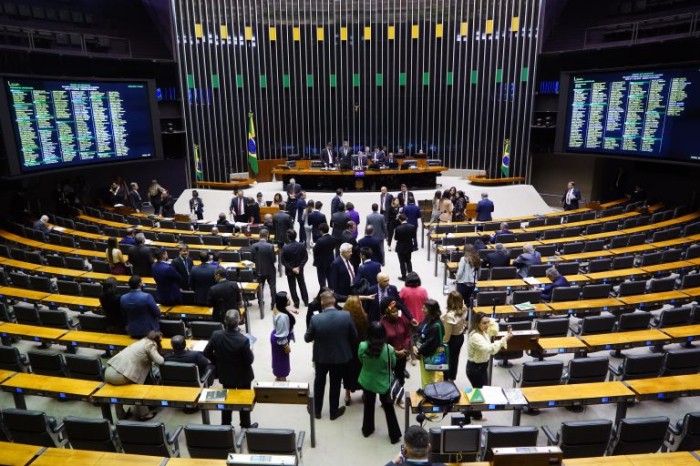 Sessão Conjunta da Câmara e do Senado para analisar vetos - (Foto: Pablo Valadares / Câmara dos Deputados)