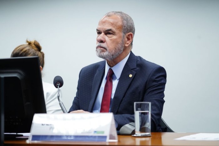 Jorge Braz recomendou a aprovação da proposta - (Foto: Pablo Valadares / Câmara dos Deputados)