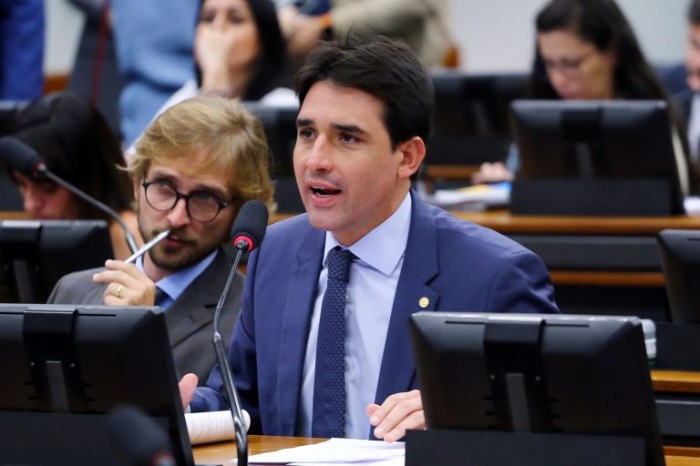 Silvio Costa Filho recomendou a aprovação da proposta - (Foto: Vinicius Loures/Câmara dos Deputados)