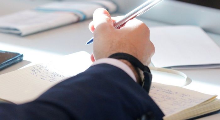 Alunos do AM, afastados por covid e presos fazem Enem nesta terça (23) - (Foto: Pixabay)