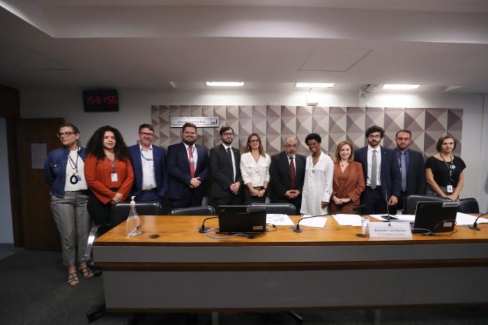 Deputados e senadores reiniciam atividades da comissão sobre migração e refugiados - (Foto: Câmara dos Deputados)