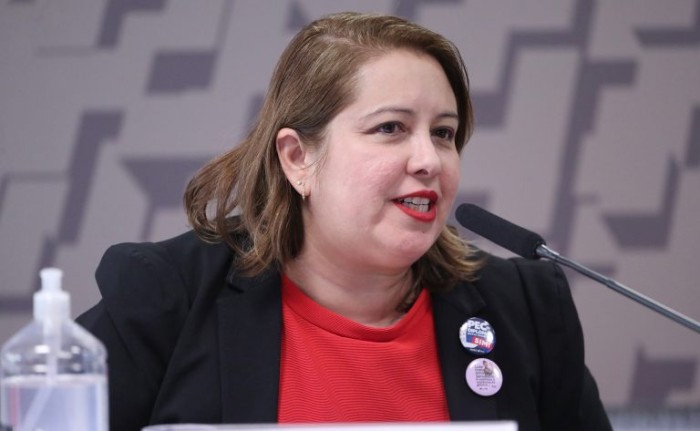 Samira de Castro: Fenaj identificou 376 ataques a jornalistas em 2022 - (Foto: Bruno Spada/Câmara dos Deputados)