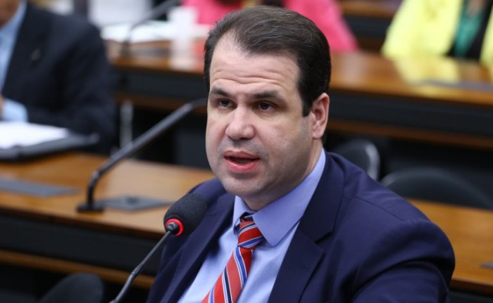 Aureo Ribeiro é o autor da proposta - (Foto: Vinicius Loures/Câmara dos Deputados)