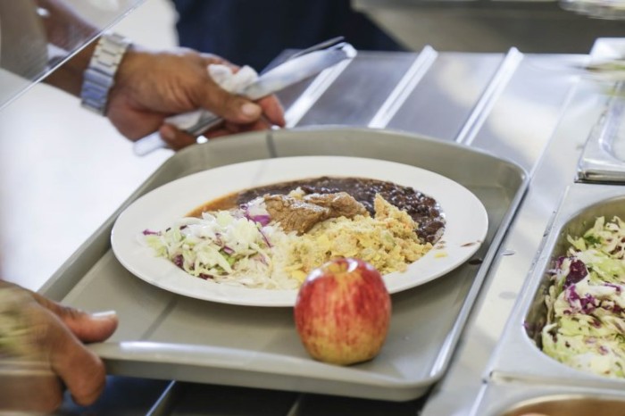 MP prorroga em um ano prazo para regulamentação do vale-refeição - (Foto: Pedro Ribas/Agência de Notícias do Paraná)