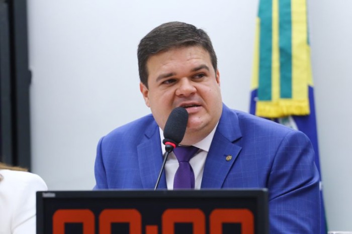 Bruno Farias defendeu padronização das informações - (Foto: Vinicius Loures/Câmara dos Deputados)