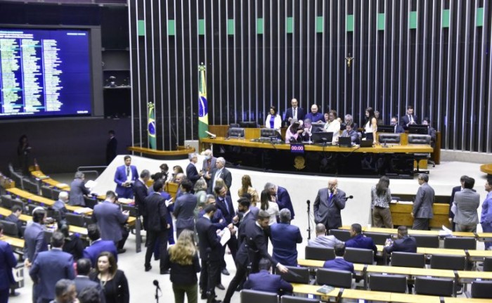 Deputados em sessão do Plenário - (Foto: Zeca Ribeiro/Câmara dos Deputados)