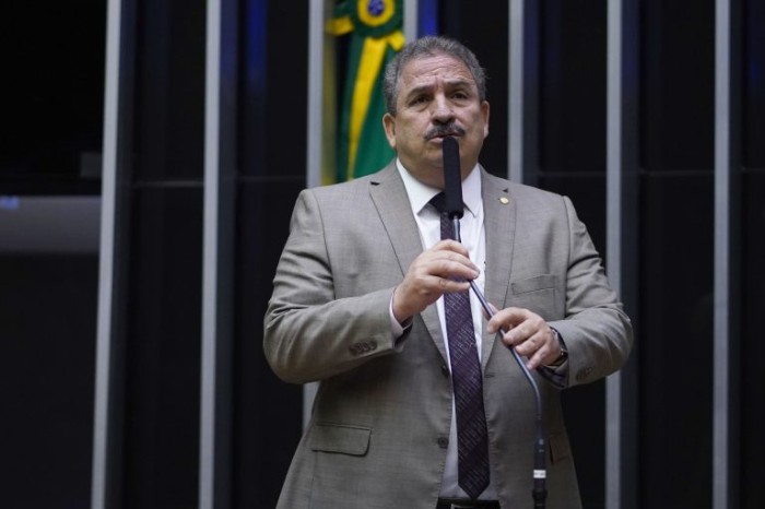 Eriberto Medeiros: conceito de moradia envolve toda a infraestrutura essencial para garantir qualidade de vida - (Foto: Pablo Valadares/Câmara dos Deputados)