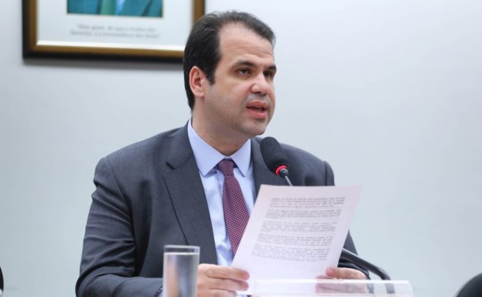 Aureo Ribeiro lamentou que sócios tenham usado reunião com ministro para 