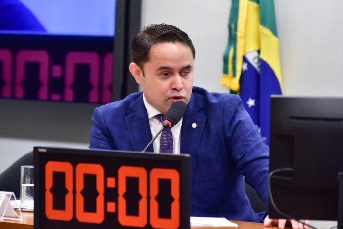 Gabriel Mota recomendou a aprovação da proposta - (Foto: Zeca Ribeiro / Câmara dos Deputados)