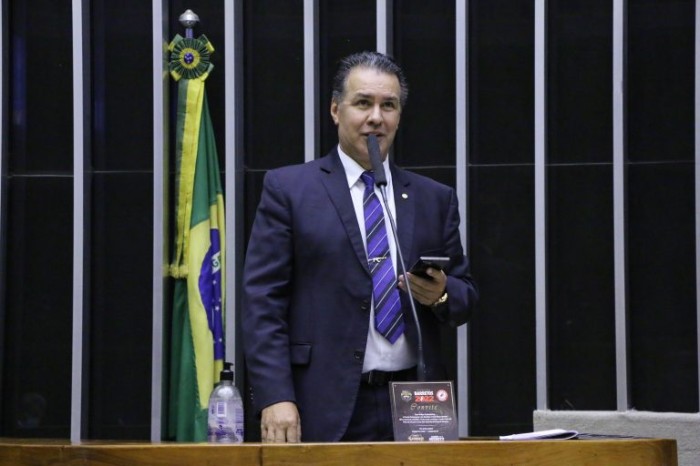 Para Capitão Augusto, pavimentação de concreto é melhor em termos ambientais - (Foto: Wesley Amaral/Câmara dos Deputados)