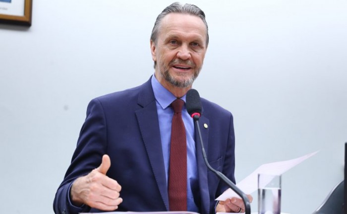 O deputado Pedro Uczai pediu a realização da audiência pública - (Foto: Vinicius Loures/Câmara dos Deputados)