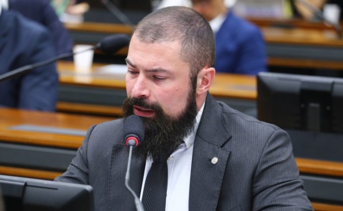 Paulo Bilynskyj foi o relator e defendeu a aprovação da proposta - (Foto: Vinicius Loures / Câmara dos Deputados)