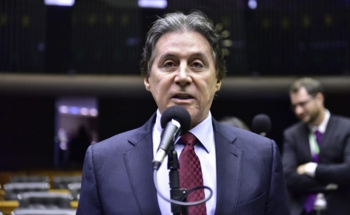 Eunício Oliveira, autor da proposta - (Foto: Zeca Ribeiro/Câmara dos Deputados)