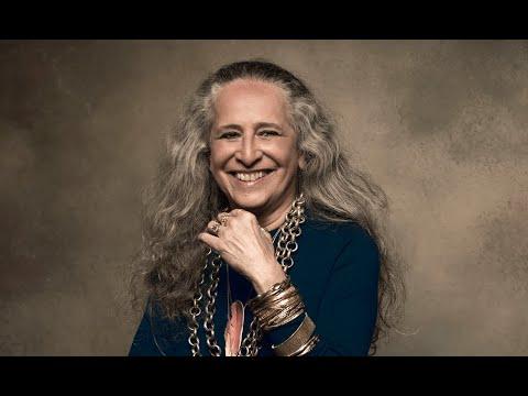 Maria Bethânia - Entrevista no Conversa com Bial - 02/08/2019
