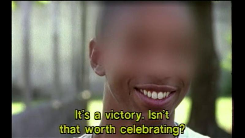 Notícias de uma Guerra Particular - 480P - Legendado em português, espanhol, inglês, e francês