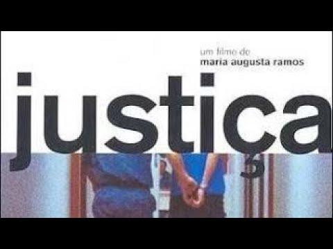 Justiça (2004) - O filme tem como cenário salas de audiências no Tribunal de Justiça do Estado do Rio de Janeiro, mostrando as pessoas que ali trabalham, juizes, promotores, defensores públicos, etc. 
