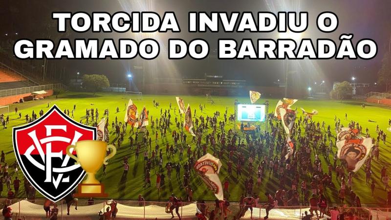 TORCIDA DO VITÓRIA COMEMORA ACESSO COM FESTA INCRÍVEL NO BARRADÃO!!